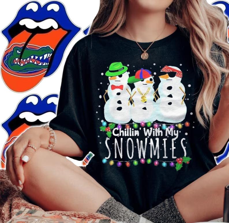 Chillin With My Snowmies Funny Snowman Gift Christmas Shirt t-shirt